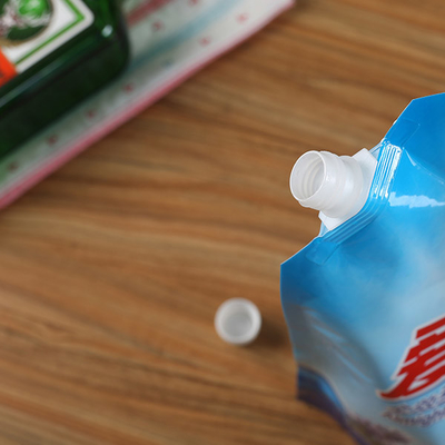 Sacchetto di alluminio del becco 60mic dei sacchetti liquidi riutilizzabili che imballa per il detersivo