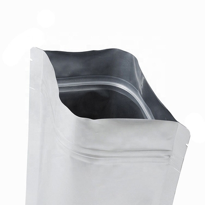 La chiusura lampo risigillabile nera della chiusura lampo 50g insacca la prova dell'odore di Mylar sta sul sacchetto